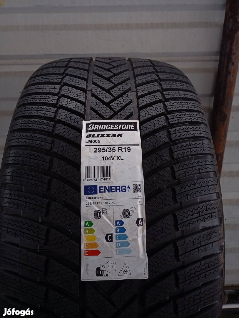 4 db új Bridgestone Blizzak LM005 29535 R19 104V XL téligumi