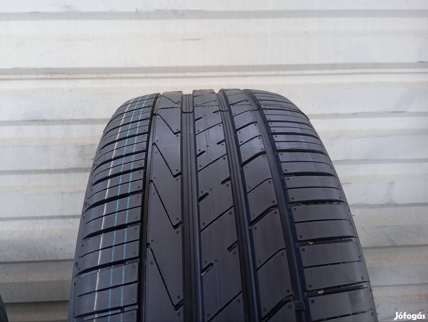 4 db új Hankook Ventus S1 evo2 SUV 255/45 R19 104Y XL nyárigumi