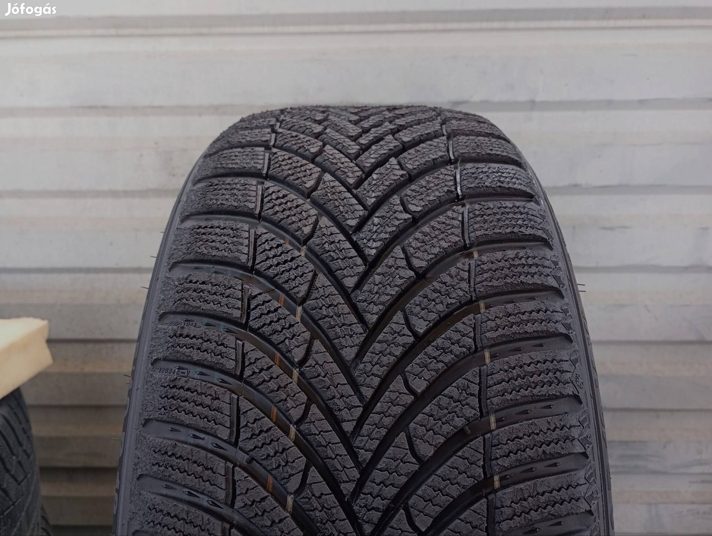4 db új demó Semperit Speed-Grip 5 225/40 R18 92V XL téligumi