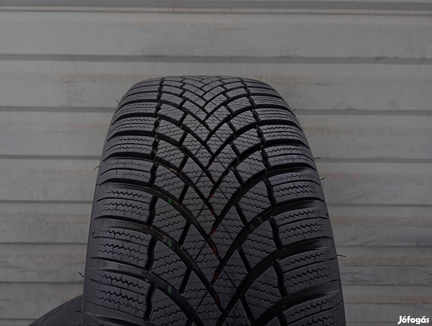 4 db újszerű Bridgestone Blizzak LM005 195/50 R16 88H téligumi