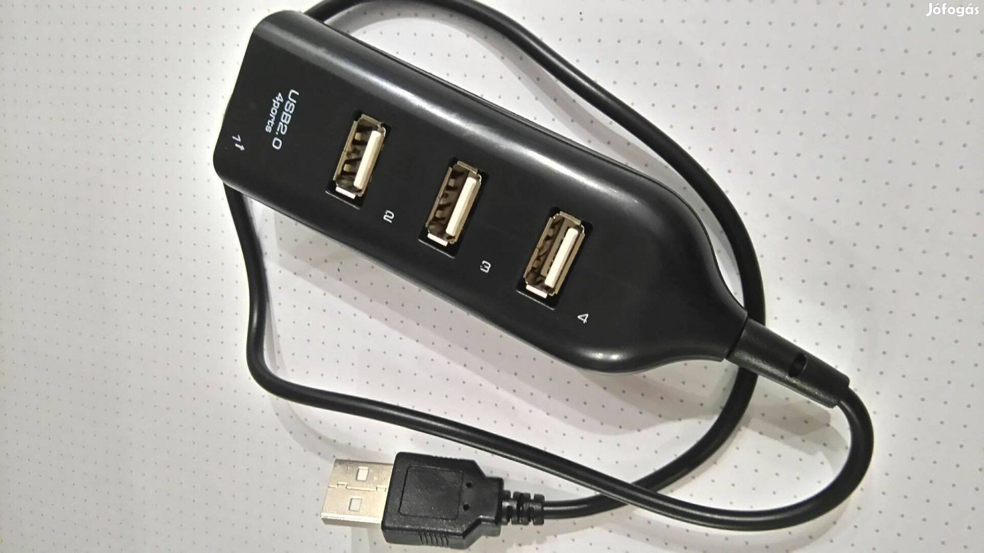 4-es hosszú USB elosztó összes USB szabvánnyal kompatibilis eladó!