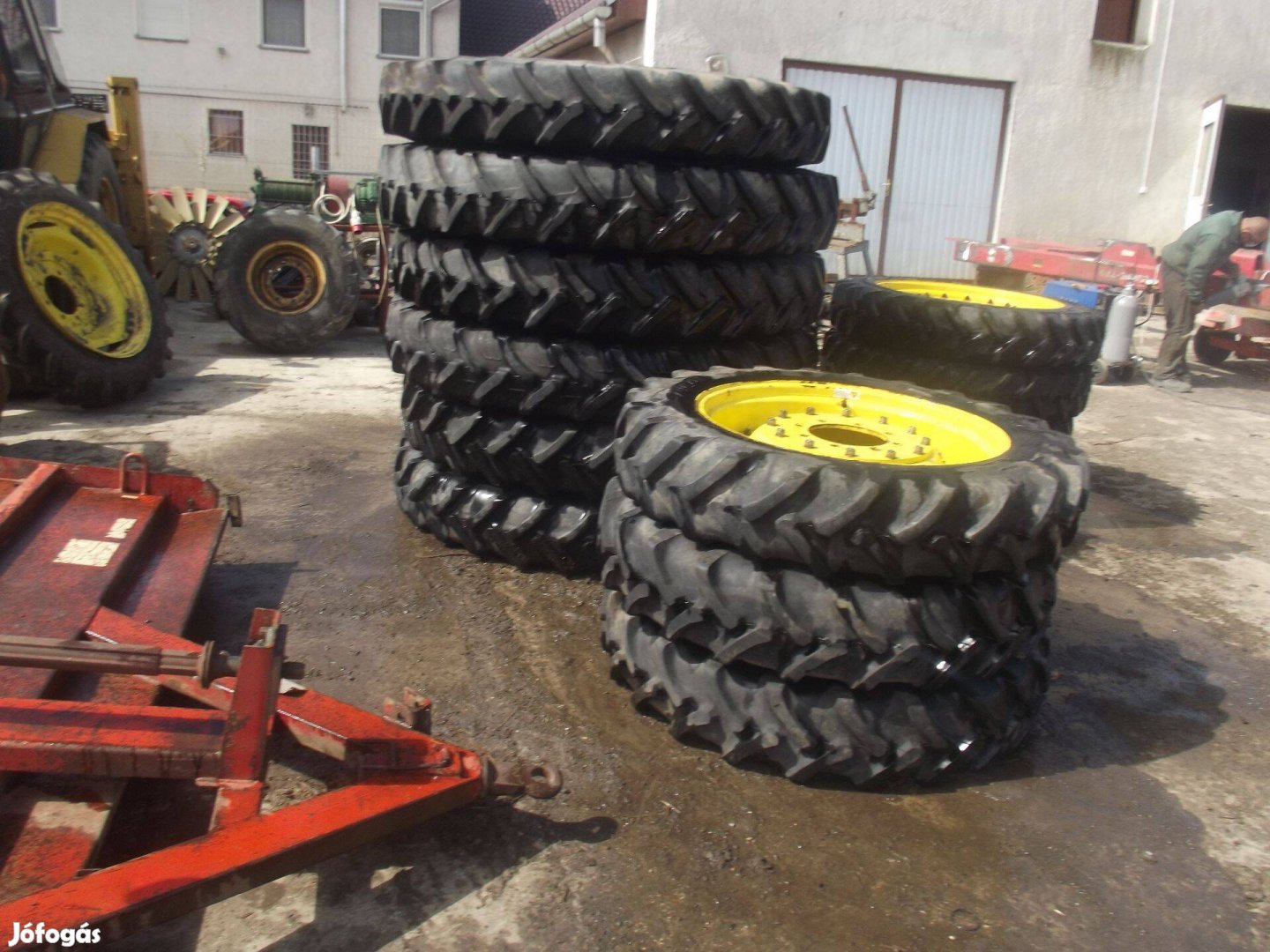 4 garnitúra John Deer Ápoló kerék 11.2 R32-es és 11.2 R46-os méretben