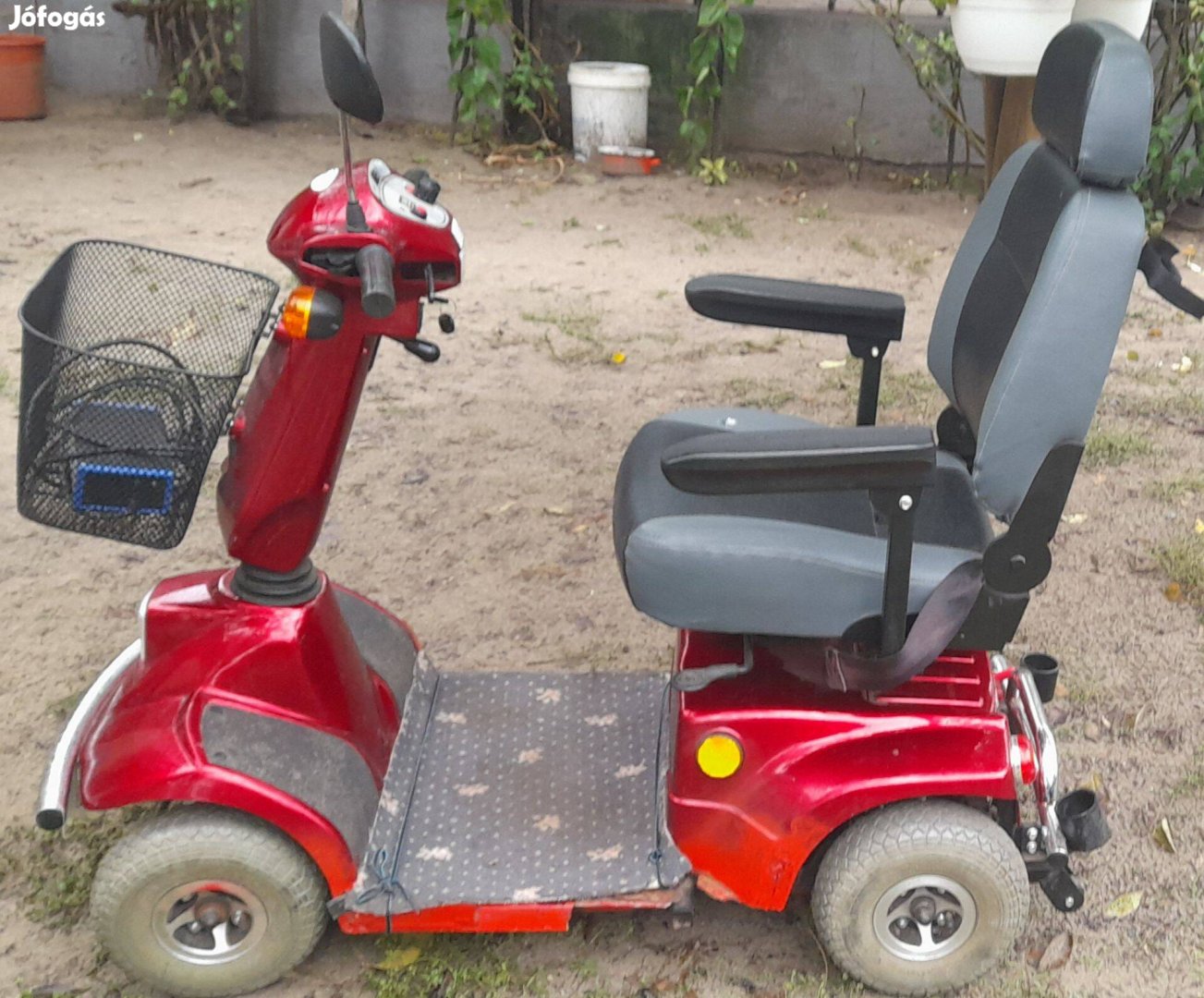 4 kerekű elektromos moped