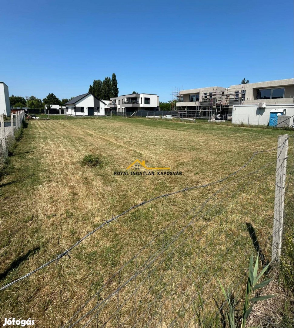4 lakásos társasház kialakítására is alkalmas telek!