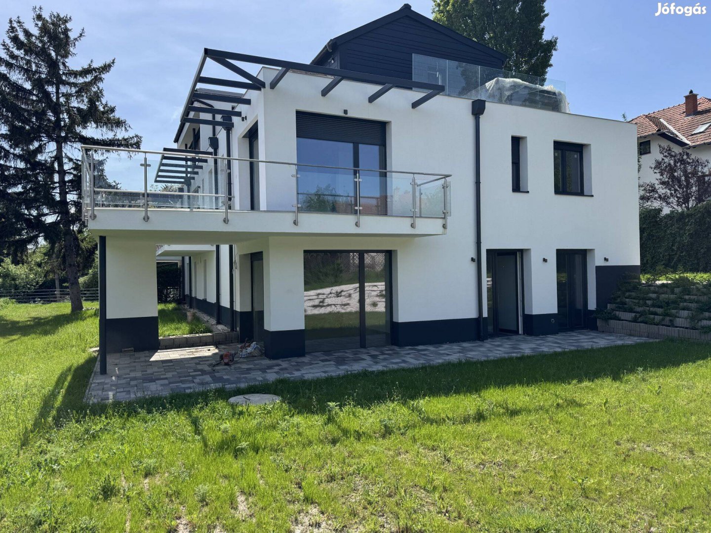 4 lakásos újépítésű társasház a Táborhegyen, H500503