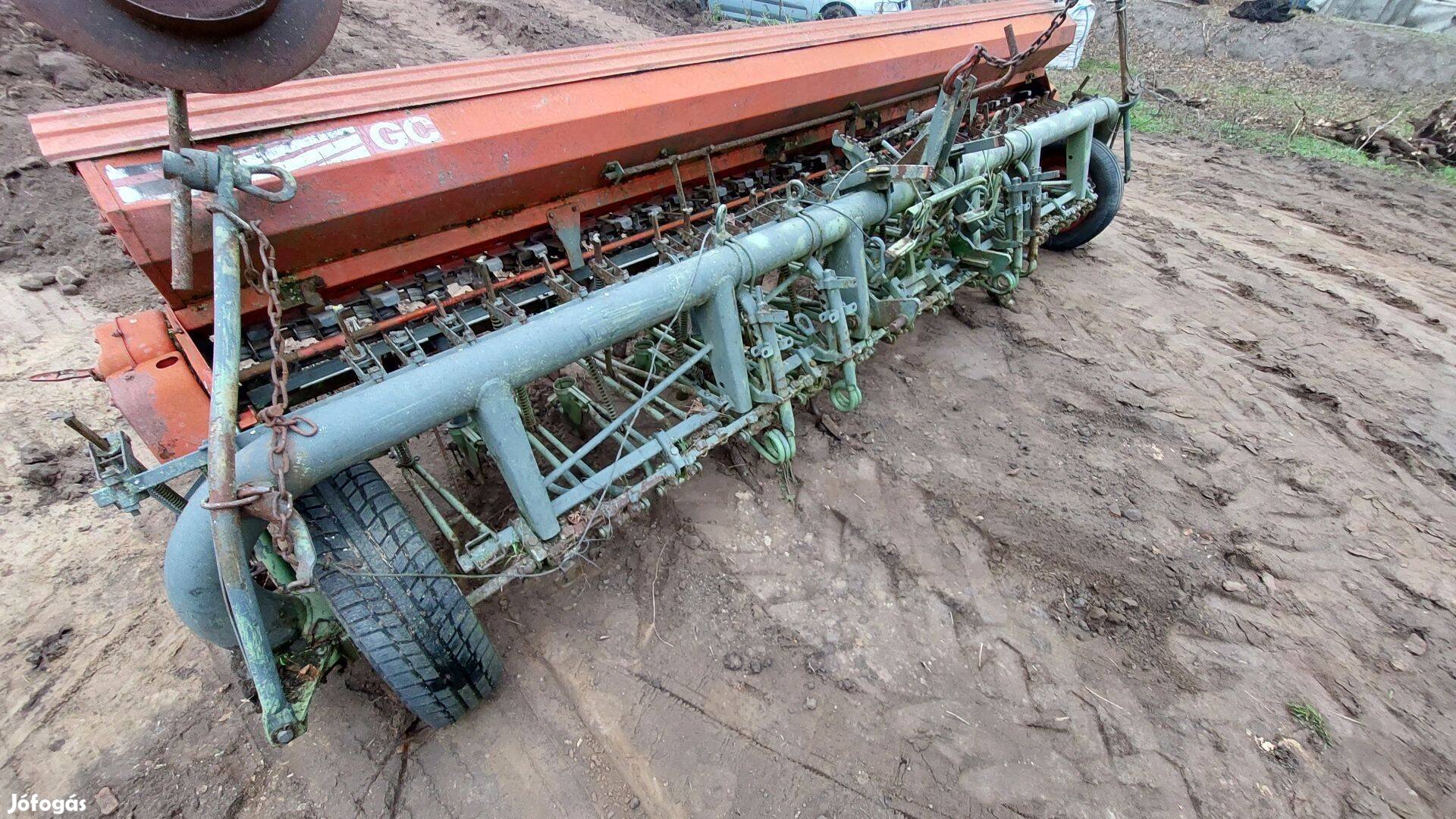 4 méteres nodet gabona vetőgép