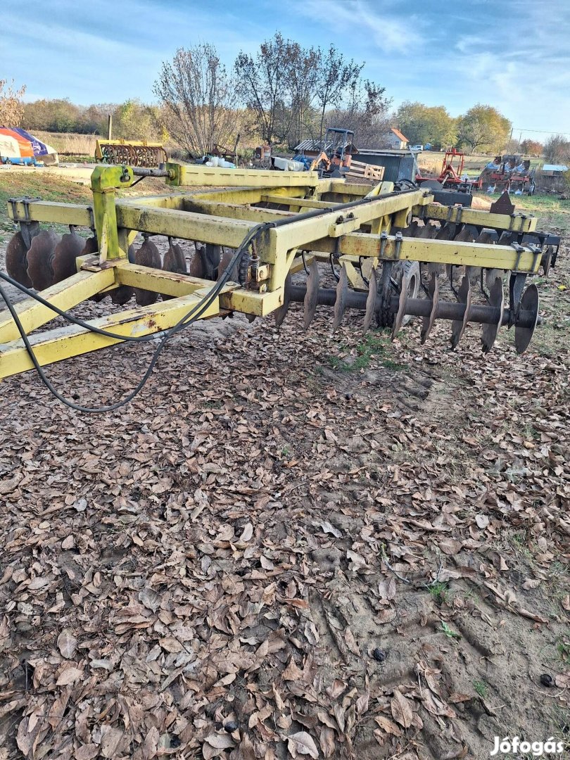 4 méteres tárcsa elmunkáloval 