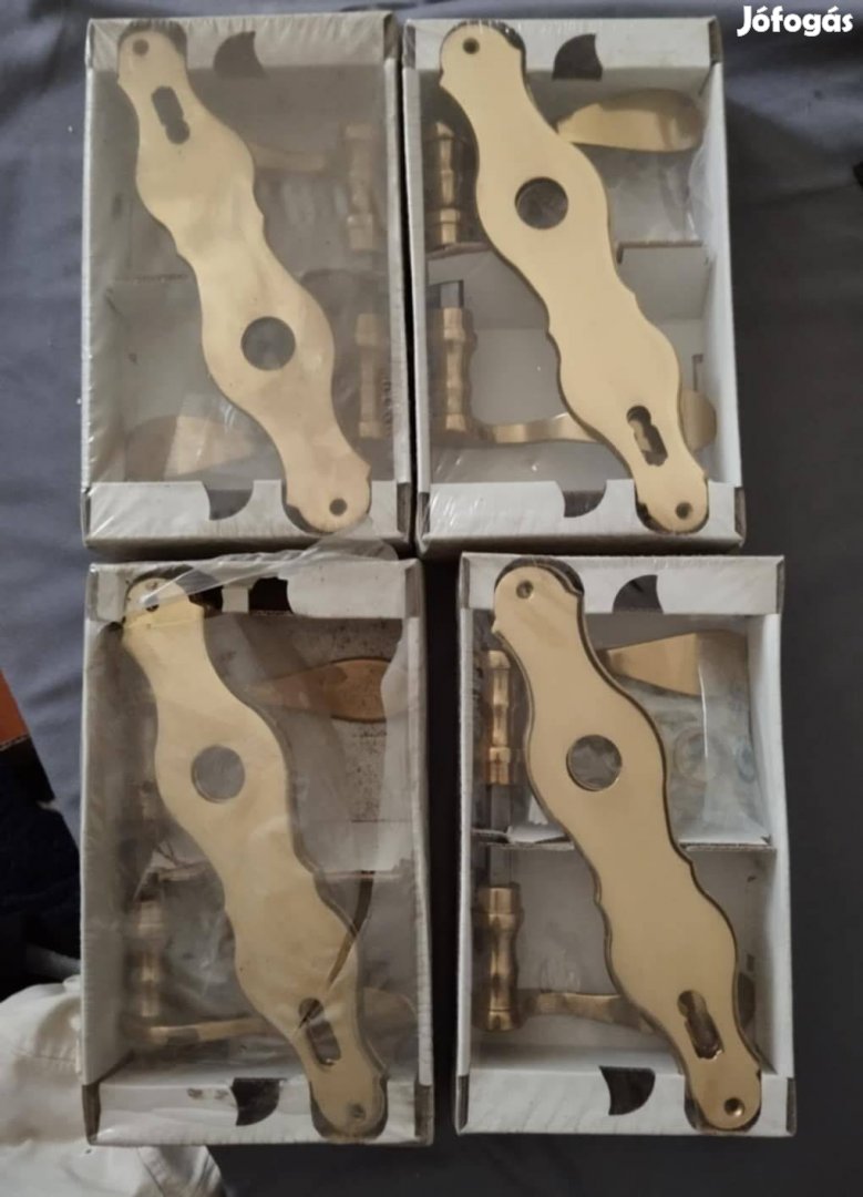 4 pár rézkilincs zárpajzssal