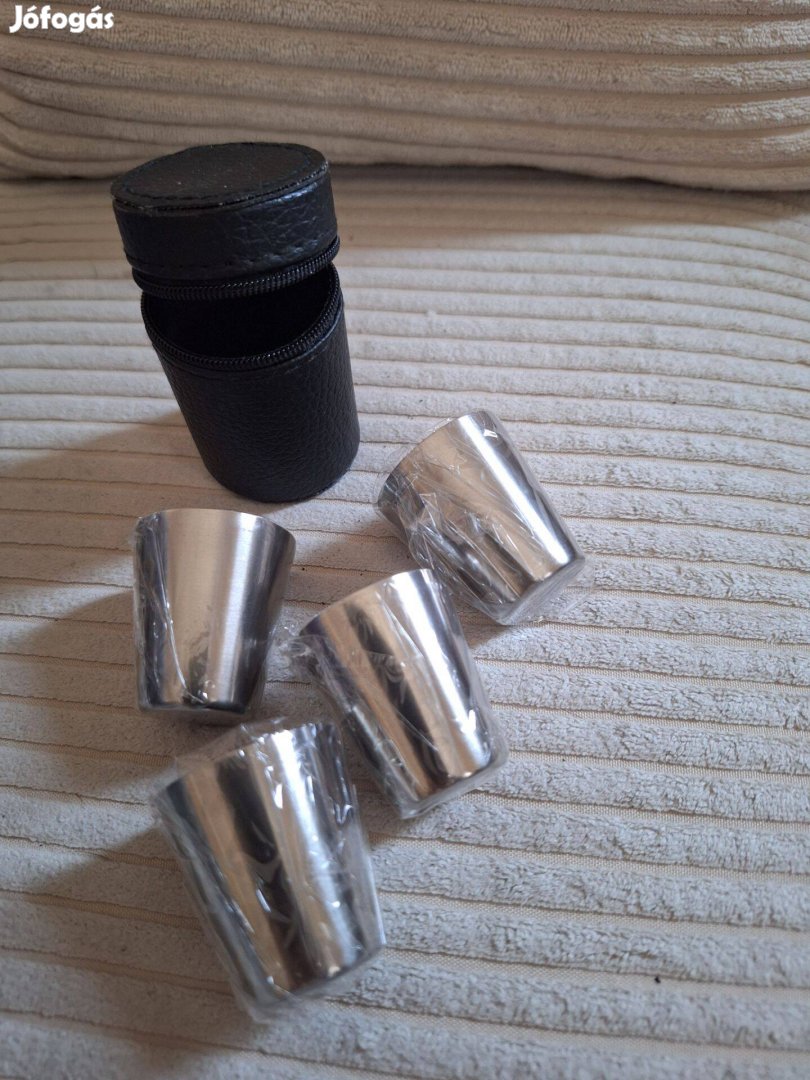 4 részes utazó pálinkás pohár szett