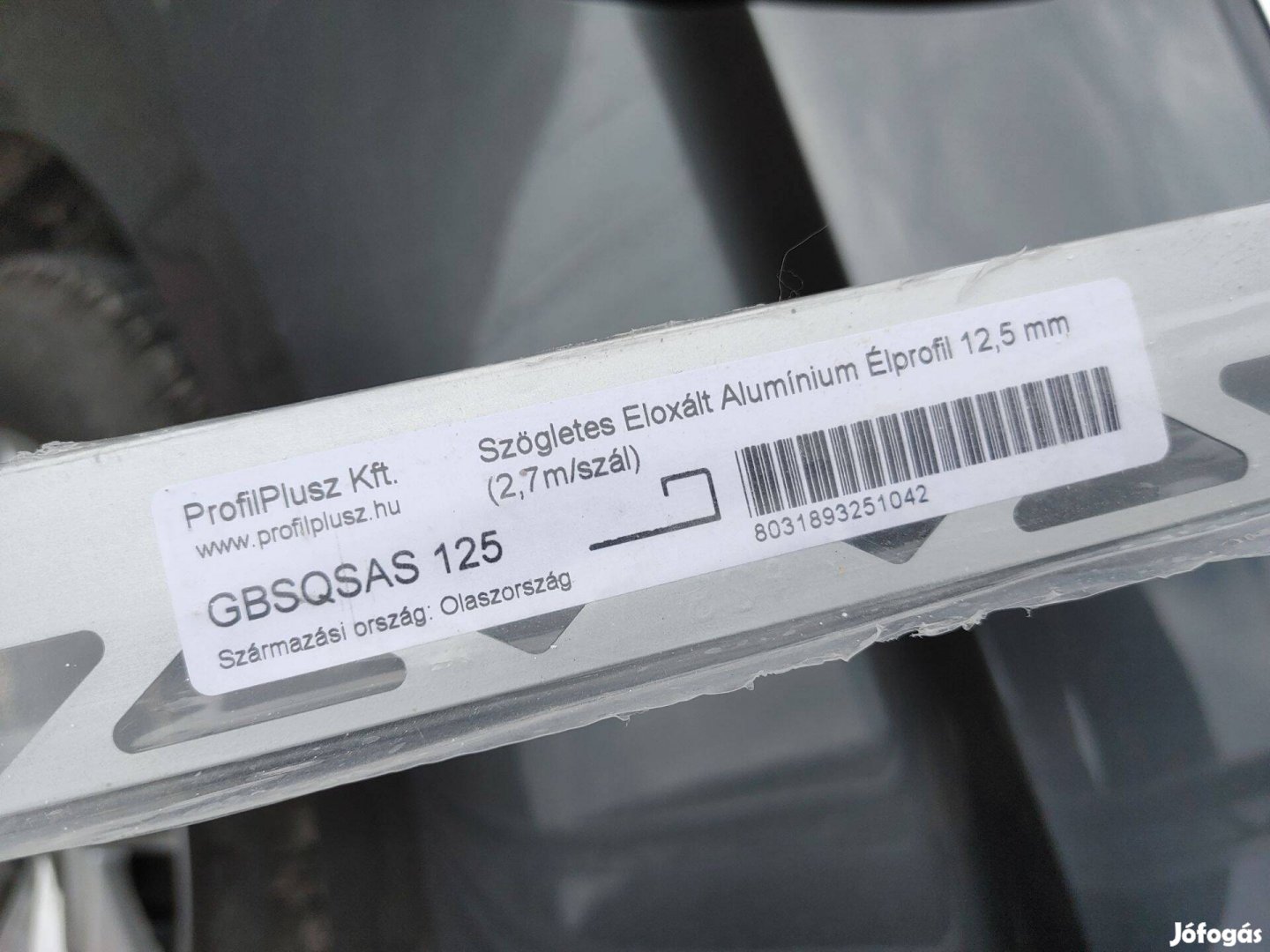 4 szál szögletes eloxált aluminium élprofil 12,5 mm