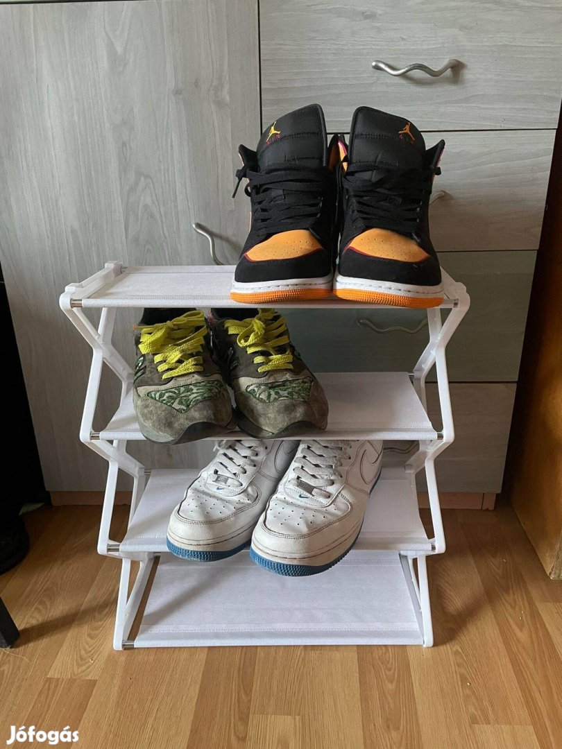 4 szintes fehér cipőtartó polc