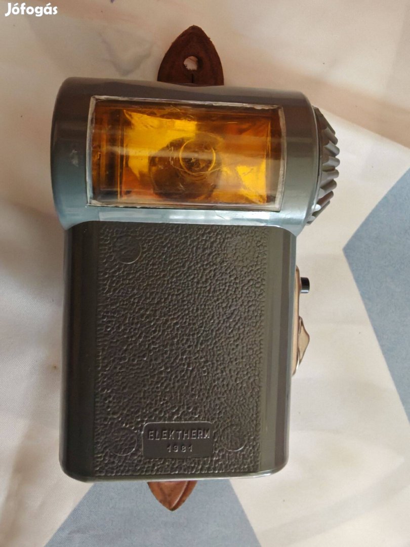 4 szinű jelzőlámpa 1981