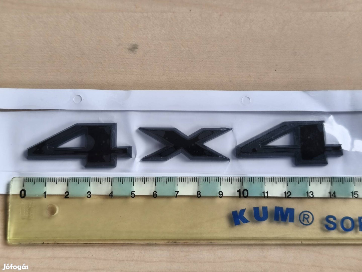 4 x 4 - öntapadós 3D logó 