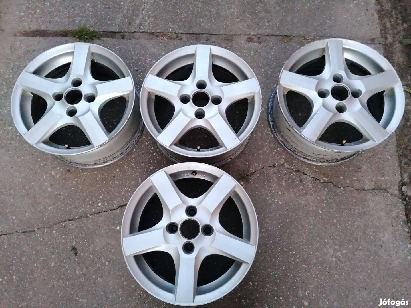 4db 15"os alufelni 4*108 (Citroen/Peugeot) ET28