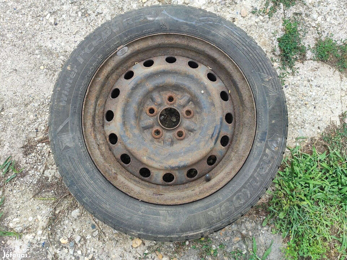 4db 15ös 195/60R15 Toyota lemezfelni Hankook gumival