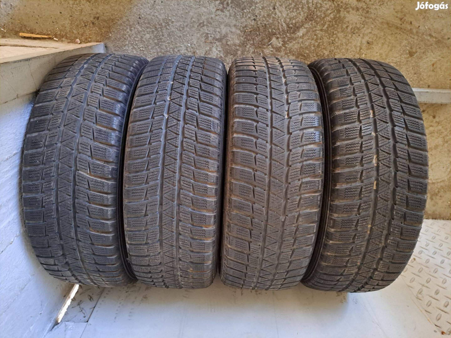 4db 175/55 R15 Falken Eurowinter HS449 (Peremvédős) téli gumi eladó!!