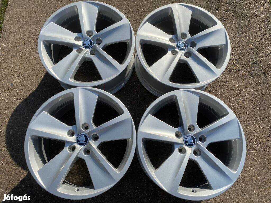 4db 17 Skoda Octavia alufelni. (3697)