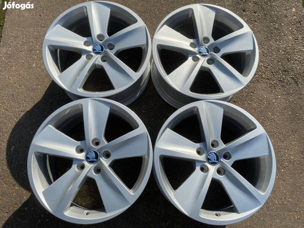 4db 17" Skoda Octavia alufelni. (*3697*)