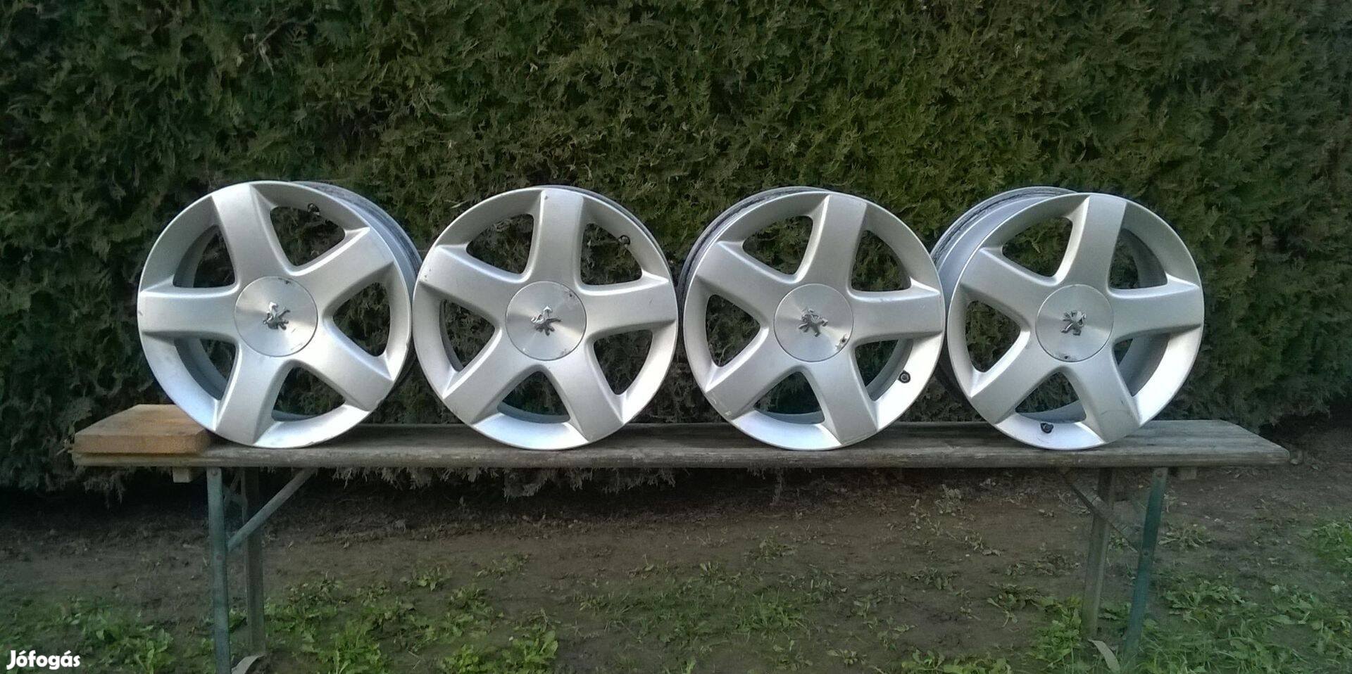 4db 17-es 5x108 Peugeot-Citroen alufelni csavarral, szenzorral eladó