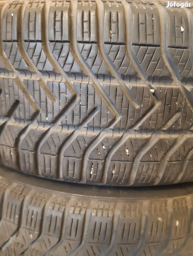 4db 185/50R16 81T Pirelli téligumi