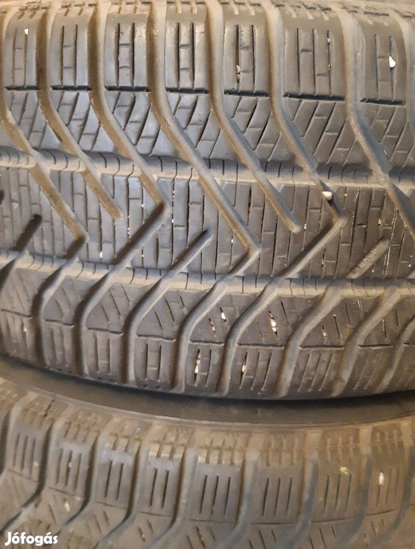 4db 185/50R16 81T Pirelli téligumi