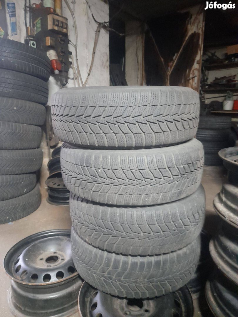 4db 185 60 14 téli gumi Matador