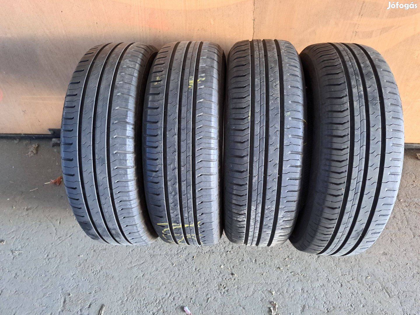 4db 185/65 R15 Continental Contiecocontact 5 Nyári gumi eladó