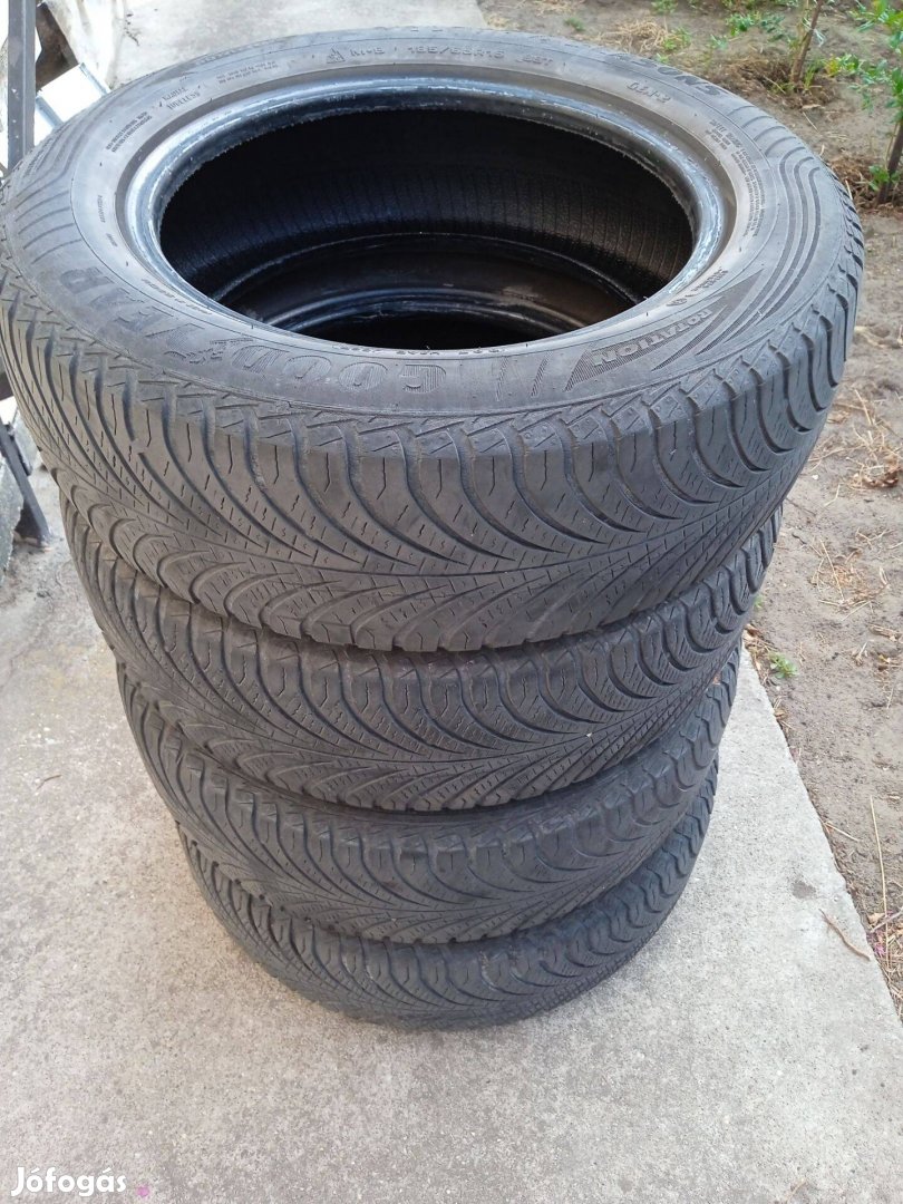 4db 185/65 R15 M+S gumi