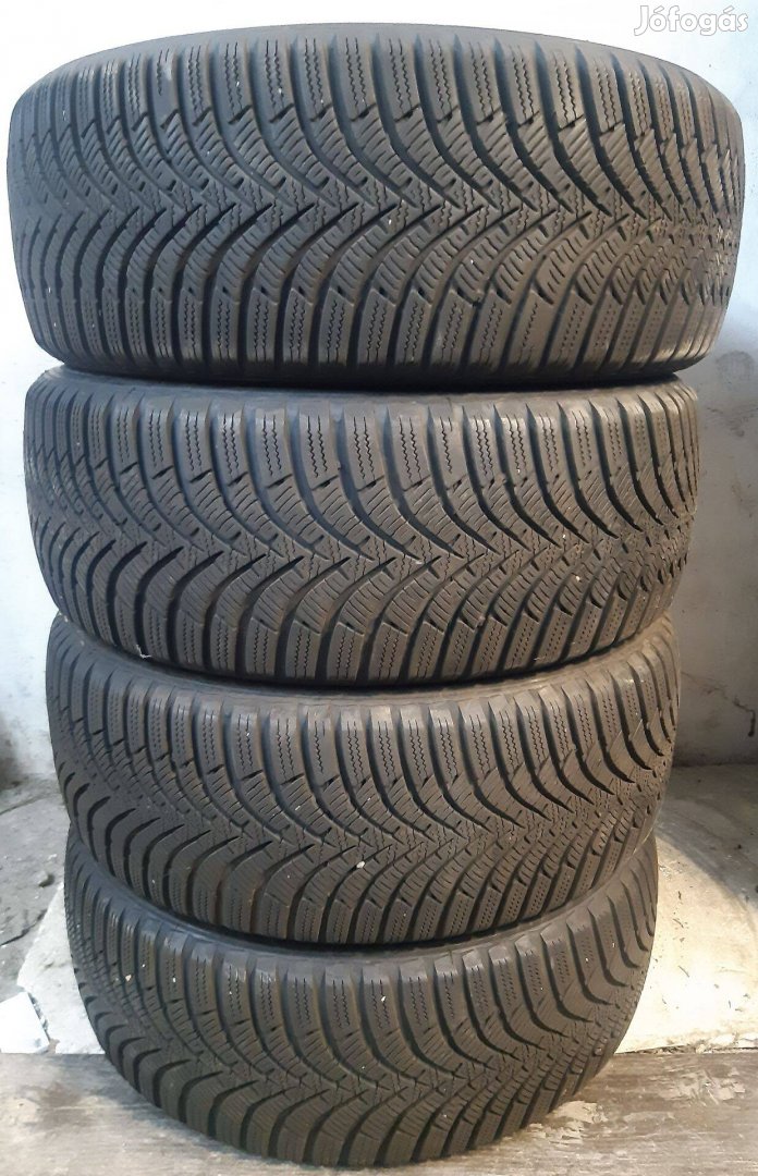 4db 195/55R15 95H Hankook W452 Téligumi