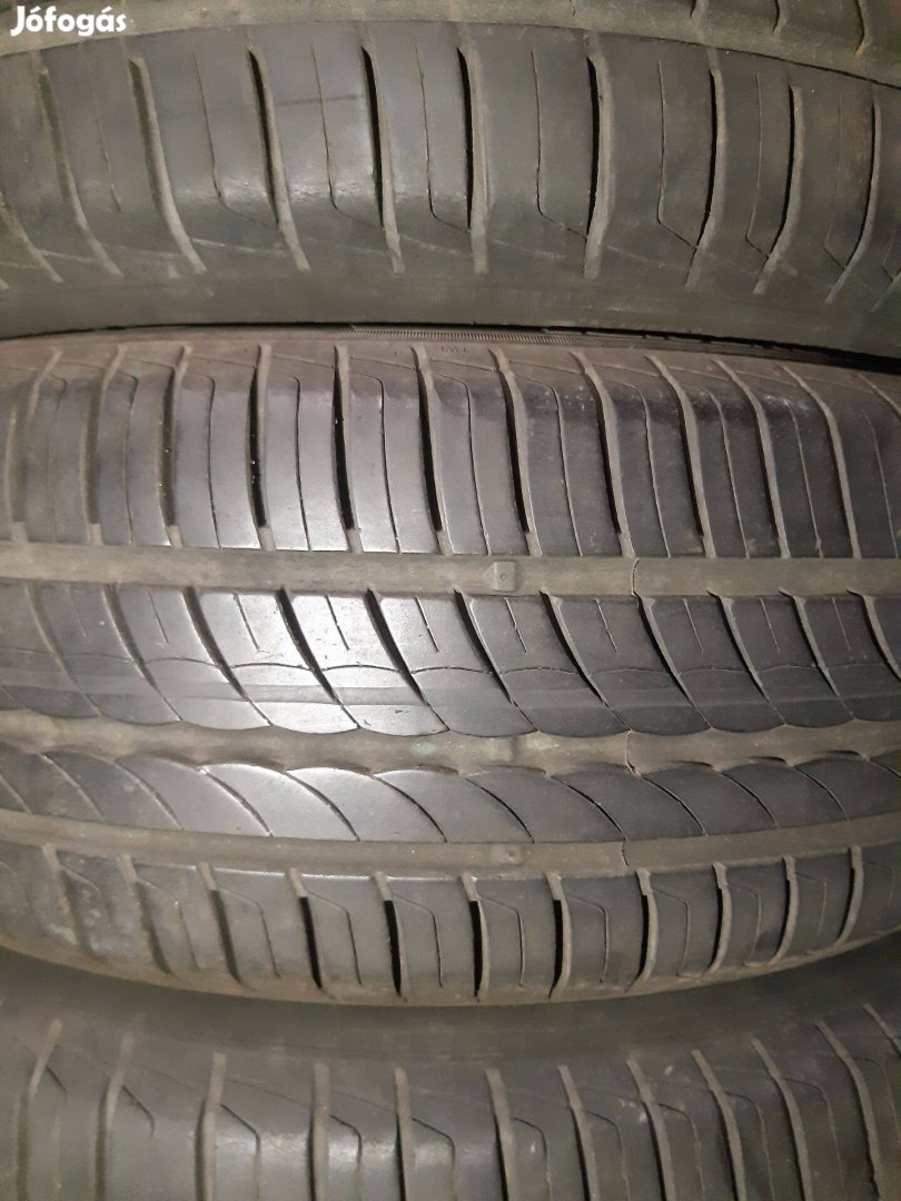 4db 195/60R15 88H Pirelli nyárigumi