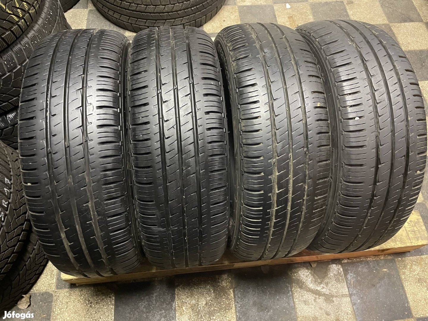 4db 195/60 R16C Hankook nyári gumi
