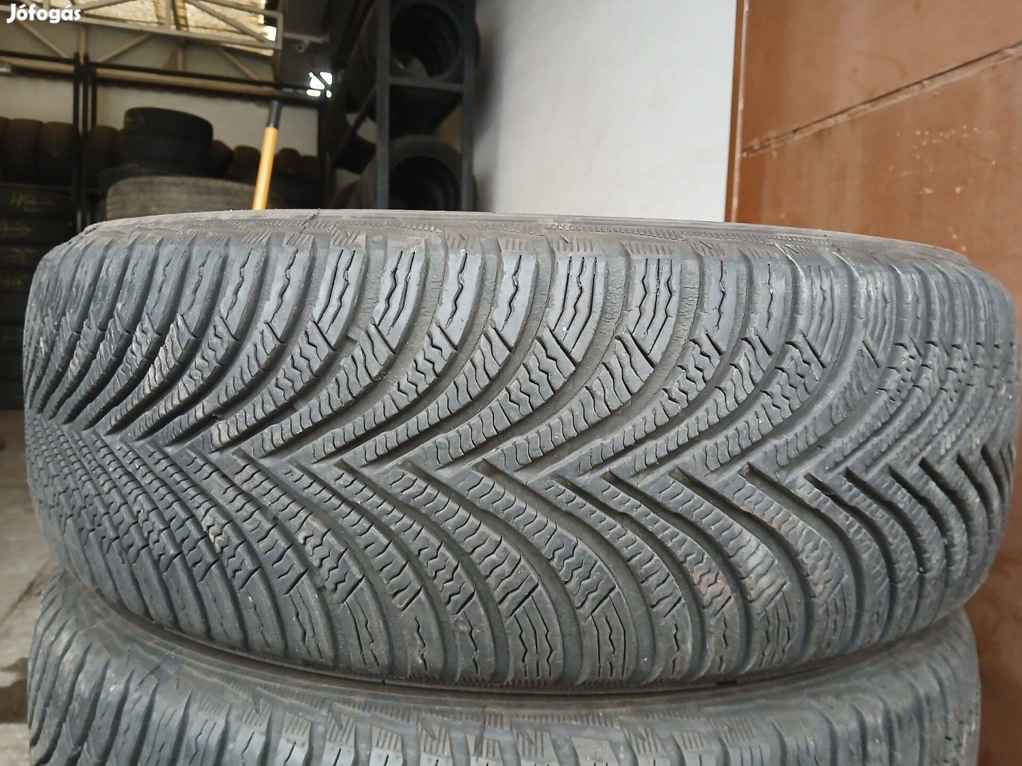4db 195/60 R16 Michelin téli gumi 7mm-es 195/60R16 16