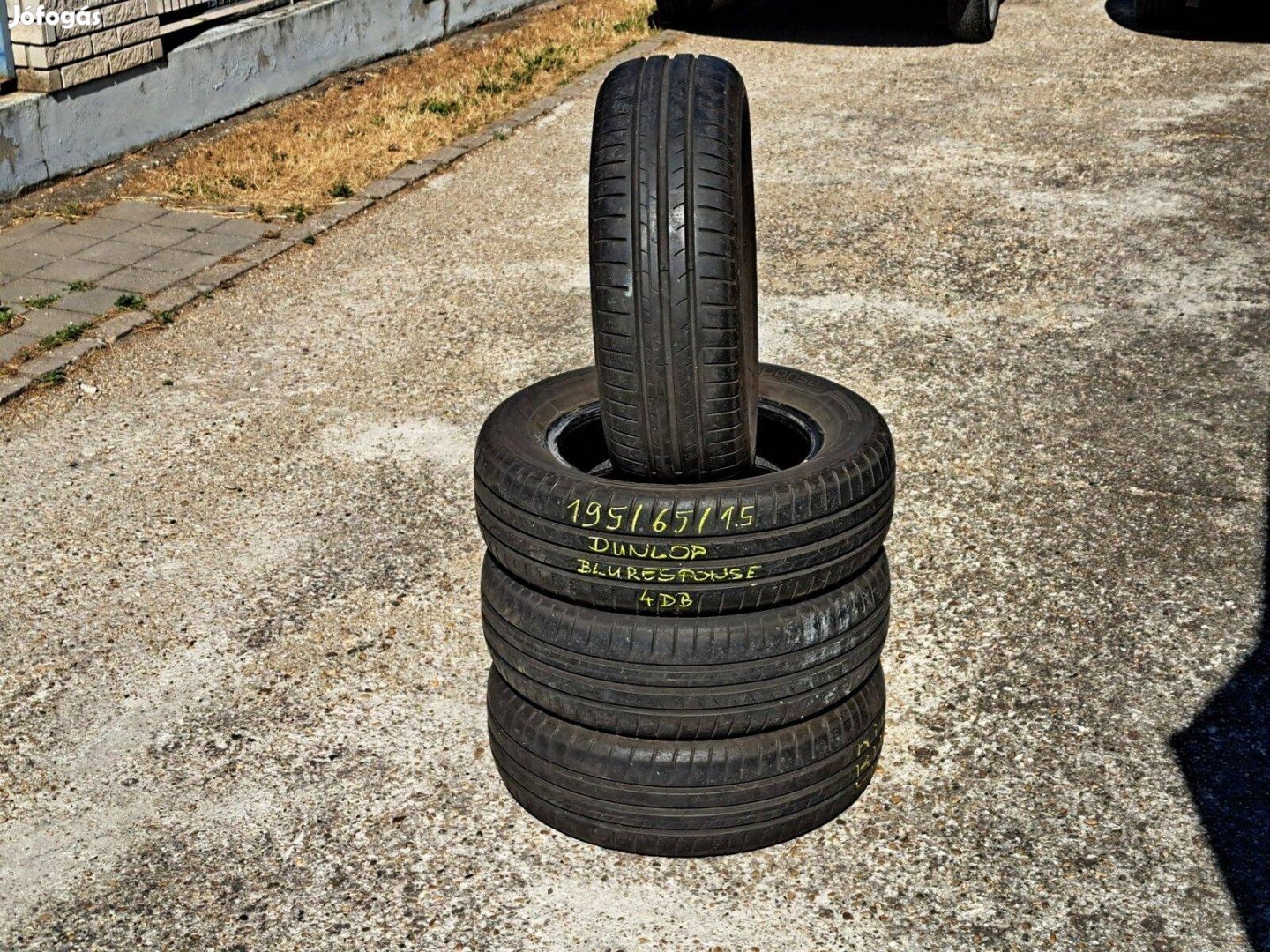 4db 195/65 R15 Dunlop nyári gumi 195/65R15