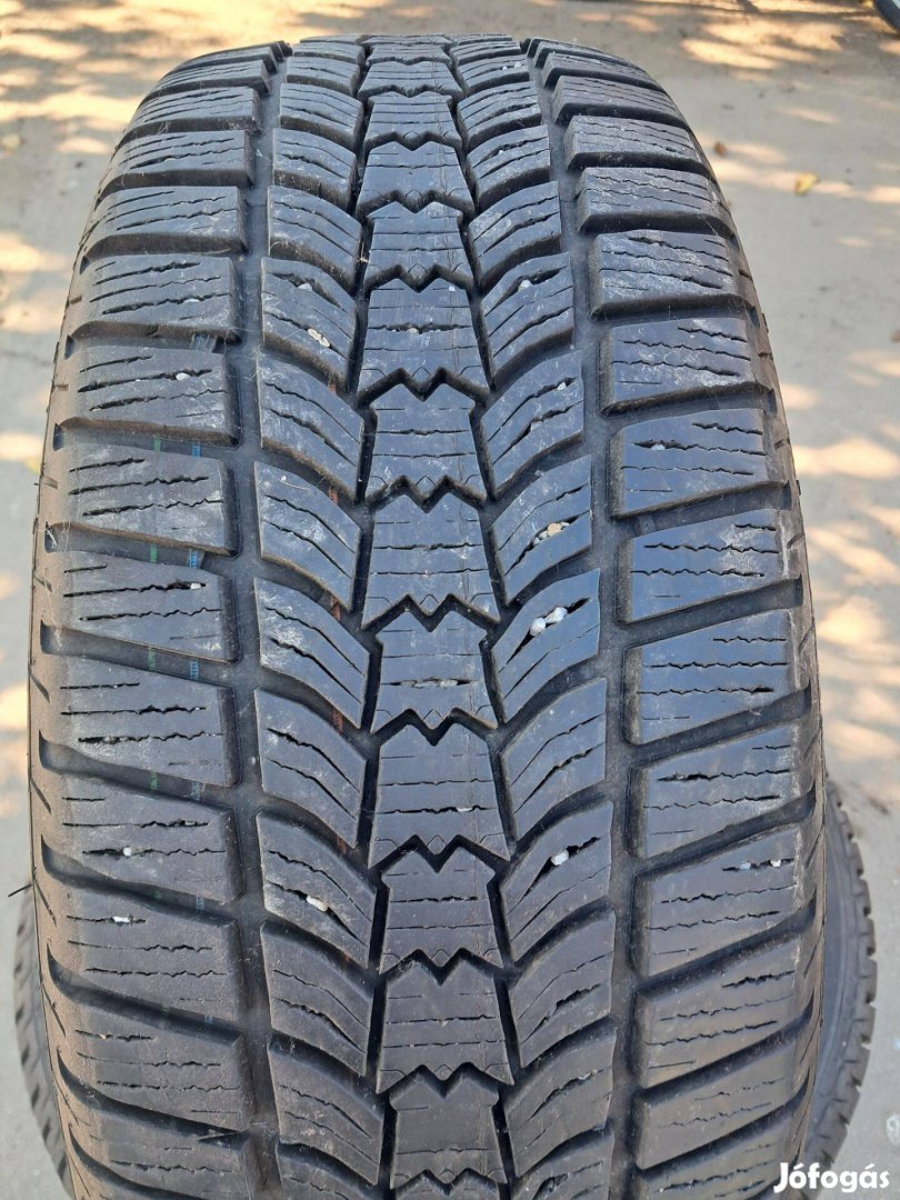 4db 205/55R16 Téli gumi