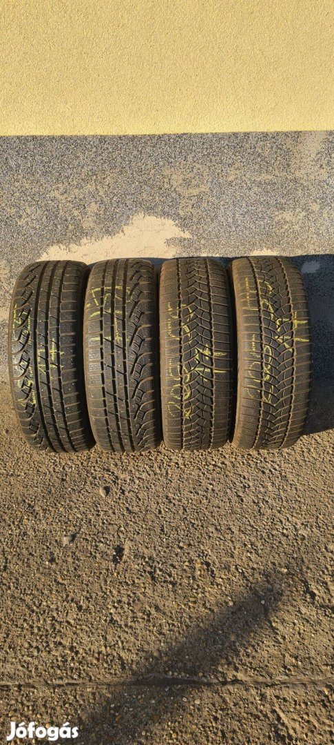 4db 205/55R17 Pirelli-Firestone Téli Gumi!