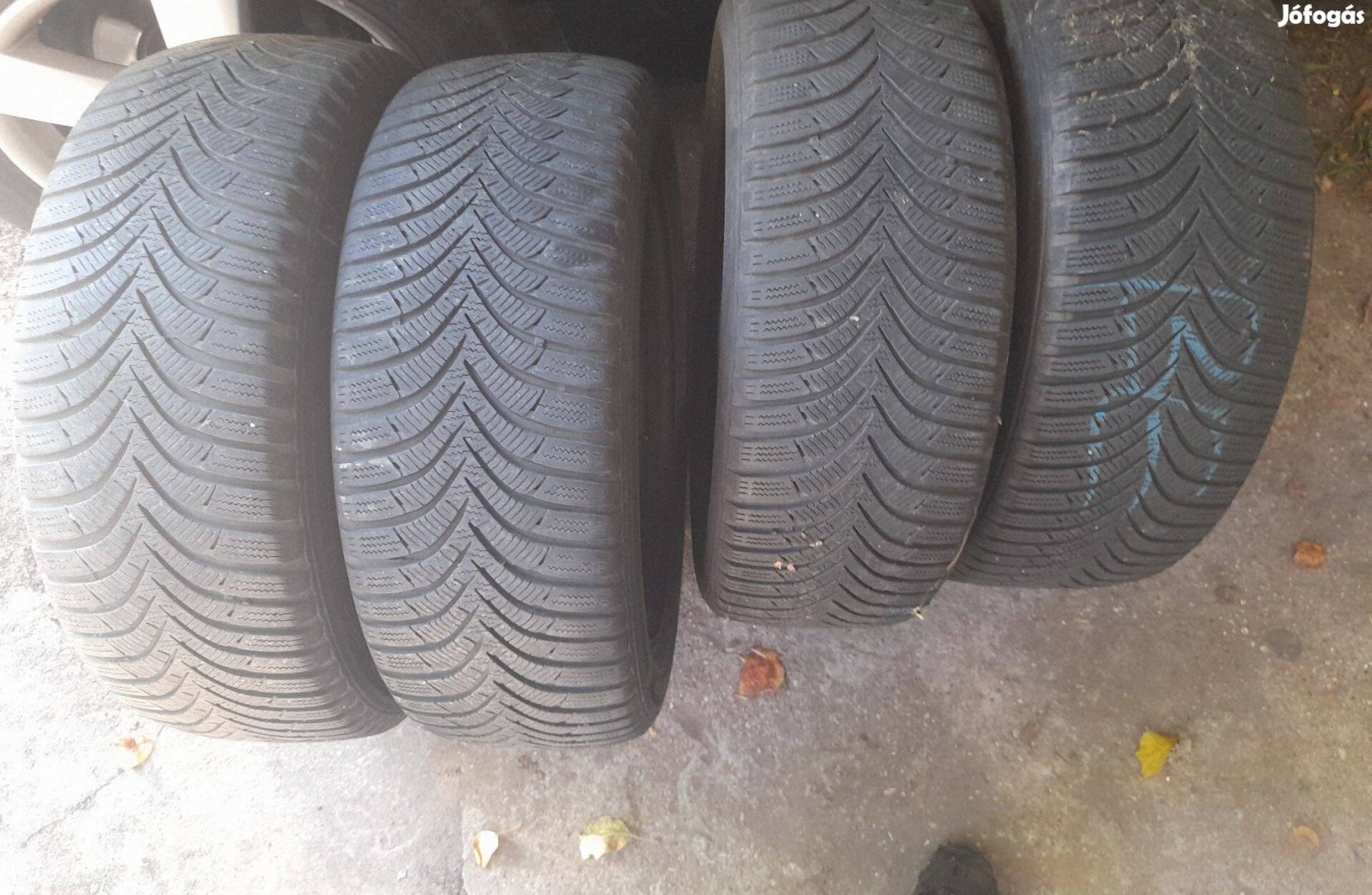 4db 205 55 16 Hankook téli gumi szerelve is