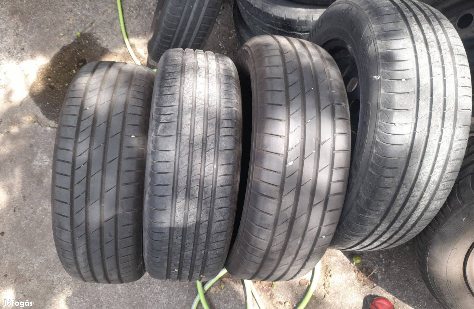 4db 205 60 16 Kumho nyári gumi szerelve is