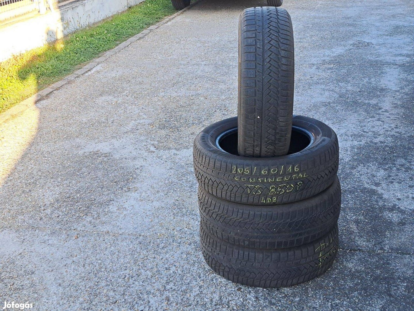4db 205/60 R16 Continental téli gumi 205/60R16