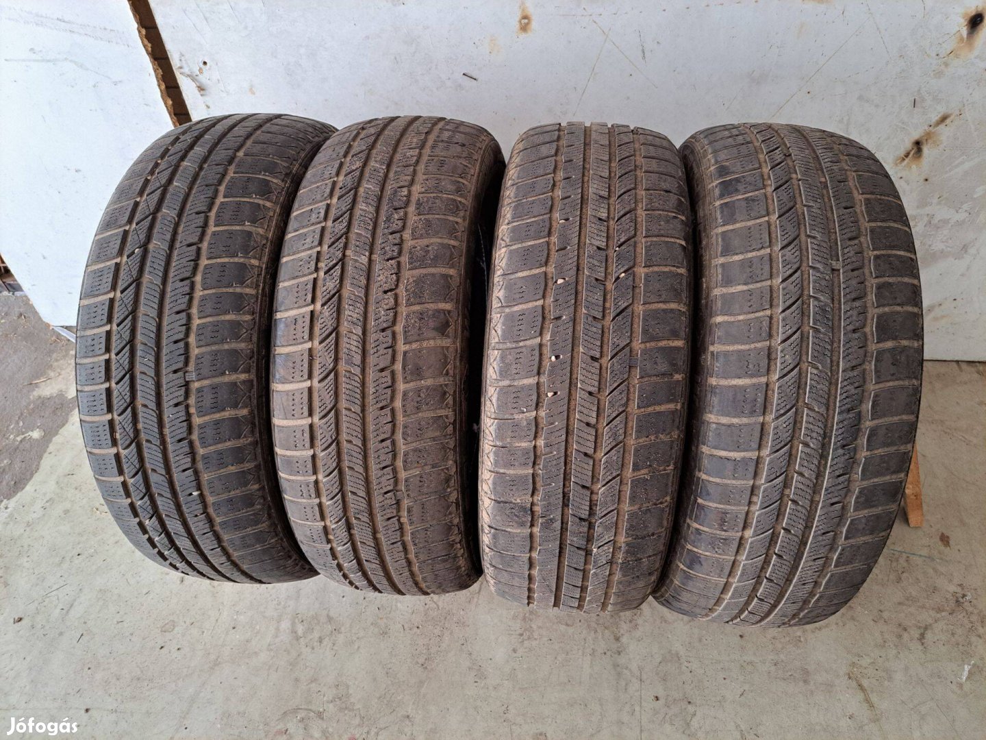 4db 205/60 R16 Momo Winter téli gumi eladó!!! (DOT2020) akciós áron!