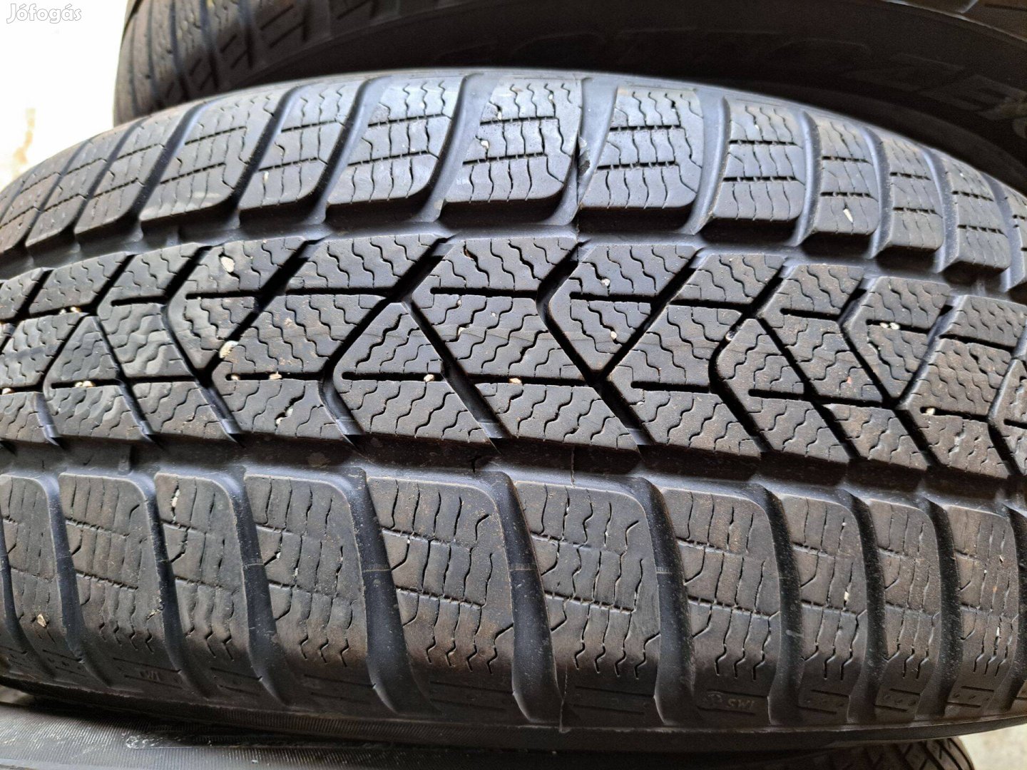 4db 205/60 R16 Pirelli Winter Sottozero 3 újszerű téli gumi DOT2021