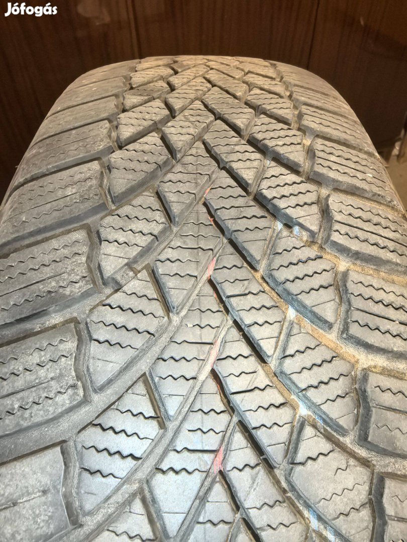 4db 205/70 R15 Bridgestone Blizzak LM005 téligumi