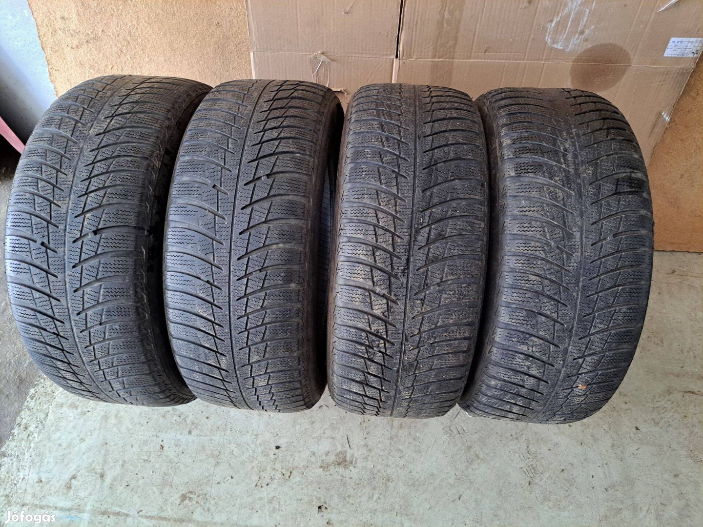 4db 215/55 R16 Bridgestone Blizzak LM 001 Téli gumi eladó!!! (DOT2017)