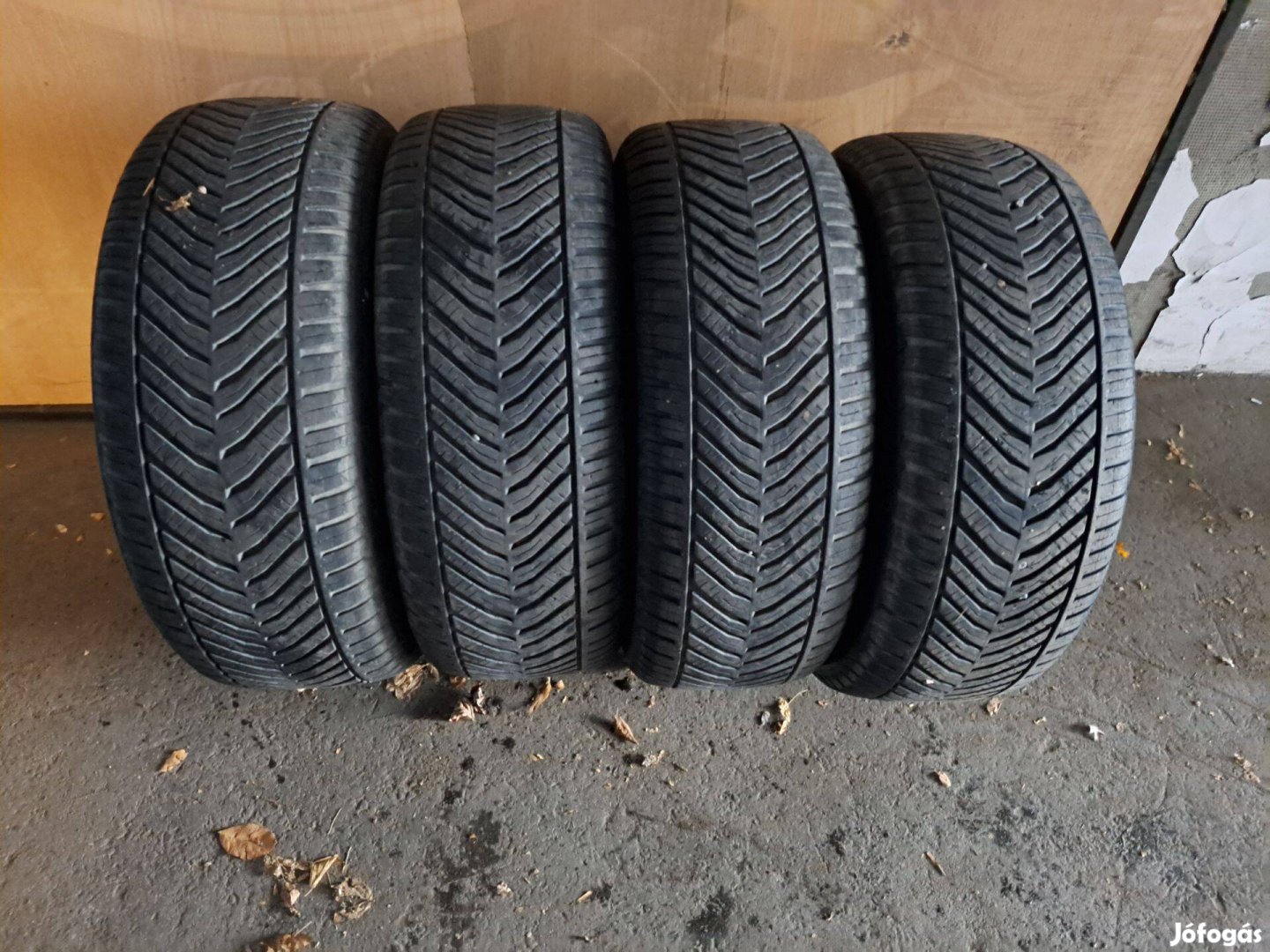 4db 215/55 R17 Sebring All Season Négyévszakos gumi eladó! (DOT2021)