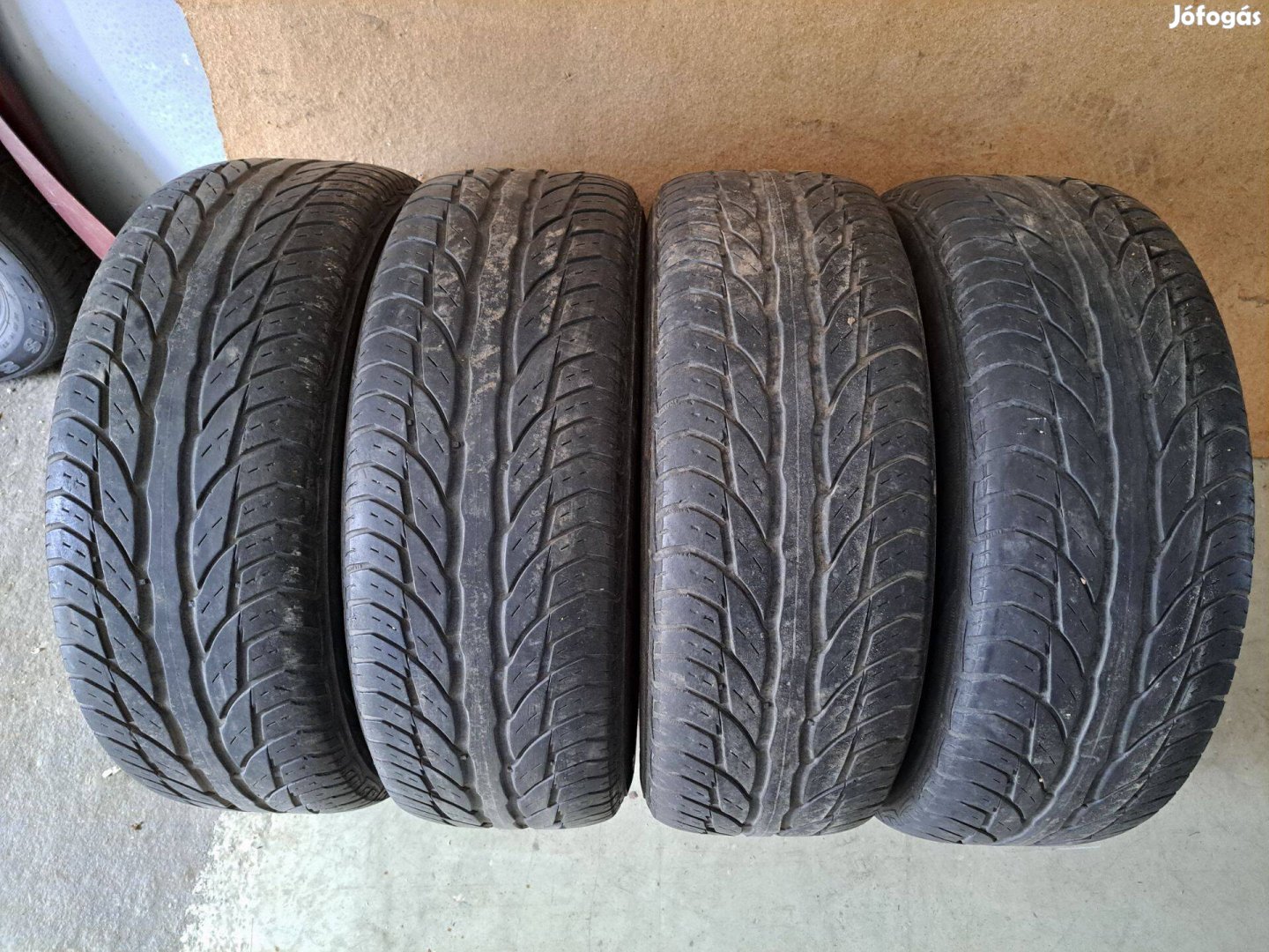 4db 215/60 R16 Uniroyal Rainexpert használt Nyári gumi eladó!!!