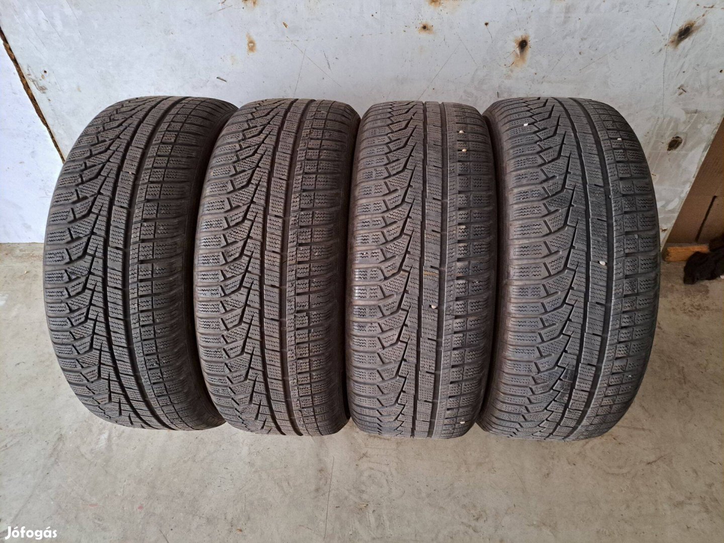 4db 225/50 R18 Hankook Winter icept Evo 2 (Peremvédős) Téli gumi 2020