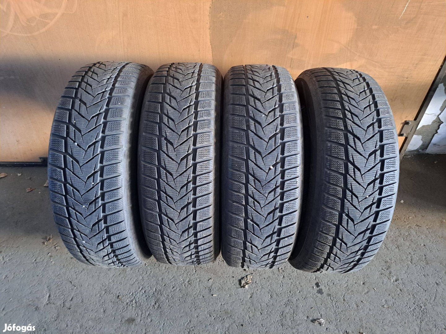 4db 225/60 R18 Vredestein Wintrac 5 Téli gumi eladó! ára! 15000Ft/