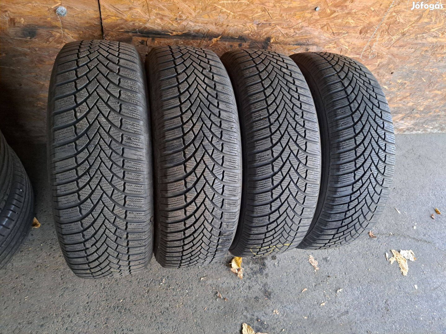 4db 225/65 R17 Bridgestone Blizzak LM005 téli gumi eladó!! (DOT2021)