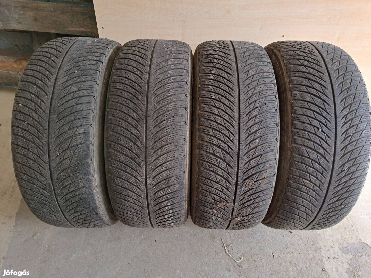 4db 235/55 R17 Michelin Pilot Alpin 5 téli gumi eladó!!! (DOT2020)