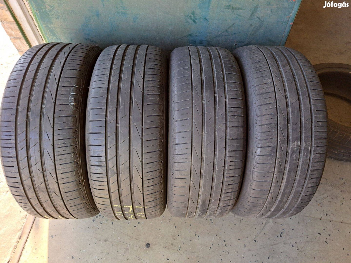 4db 235/55 R19 Hankook Ventus S1 evo2 SUV (Peremvédős) Nyári gumi