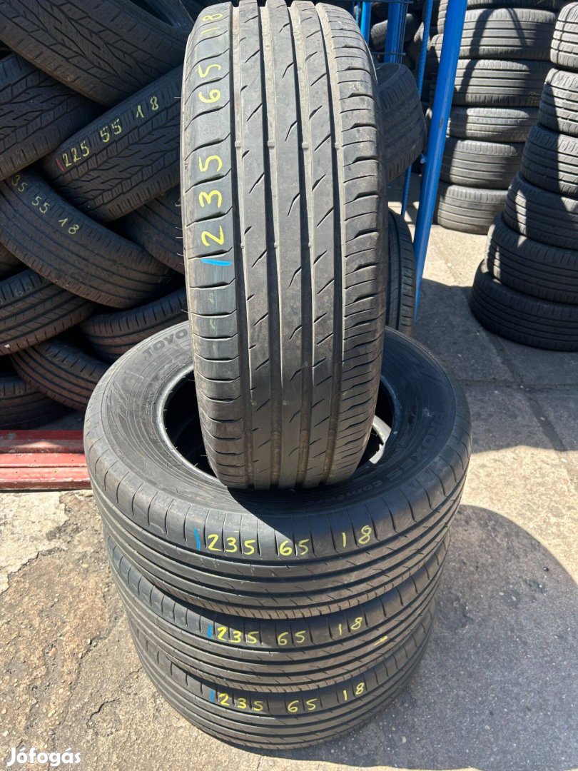 4db 235/65×18 Toyo nyári gumiabroncs. (3674034)